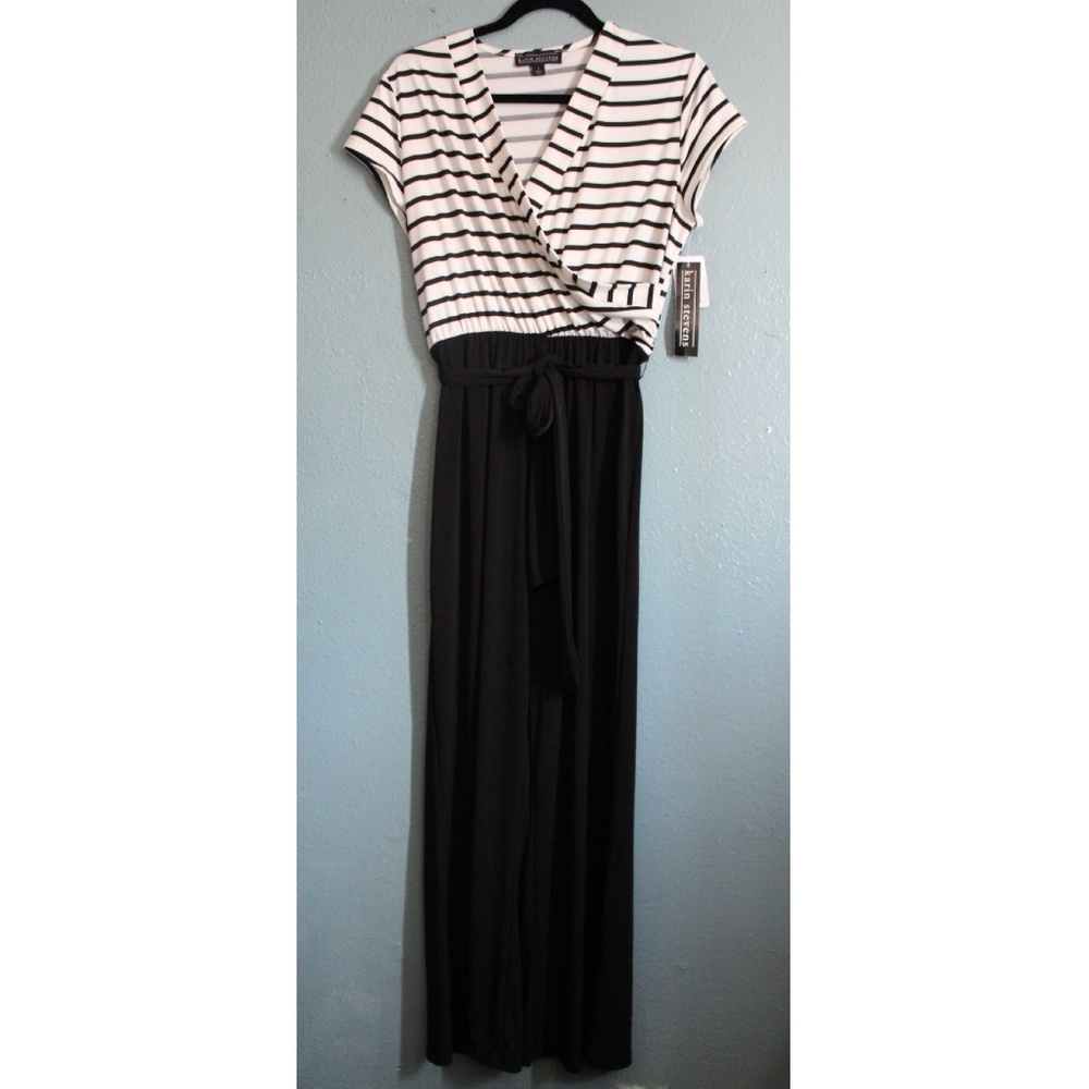 Short Sleeve Form-Fitting Jumpsuit